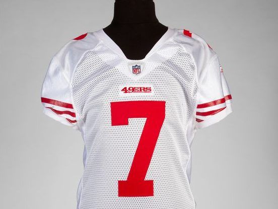 NFL jersey could fetch $100K at auction 
